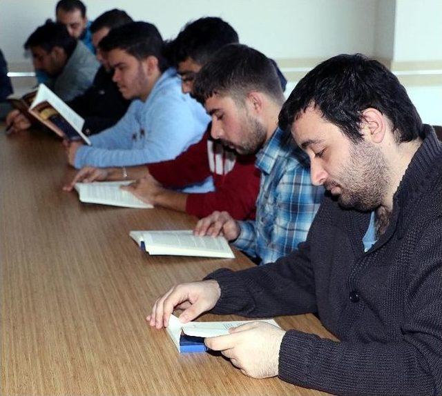 Kitap Okuma Kampı Samsun’da Başladı