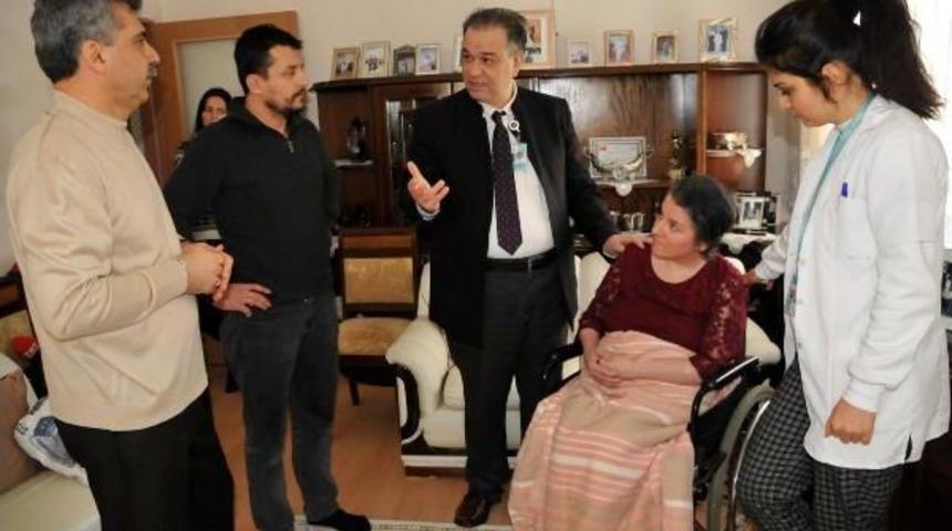 Evde Hem Fizyoterapi Hem M&uuml;zikoterapi