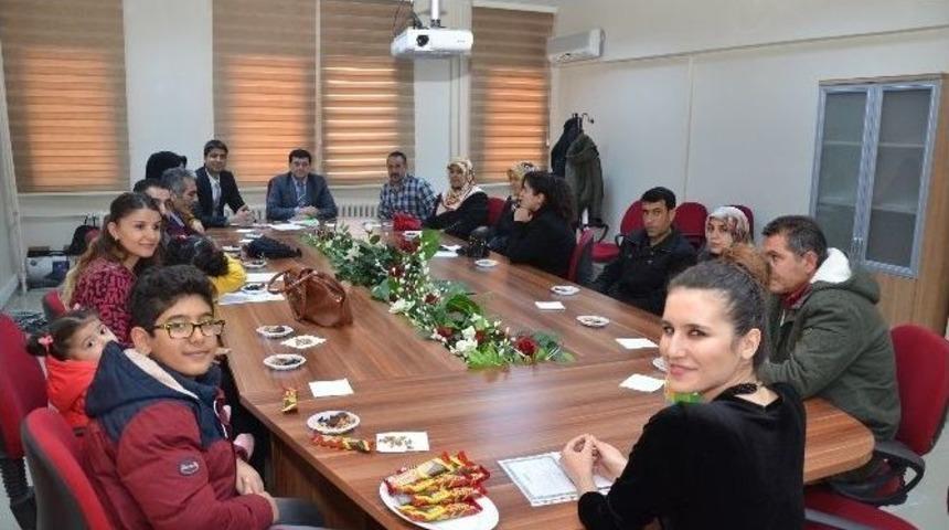 M&uuml;d&uuml;r Bozdemir Koruyucu Ailelerle Bir Araya Geldi