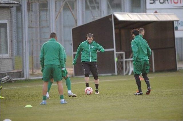 Bursaspor’u Tunahan Akdoğan Çalıştırdı