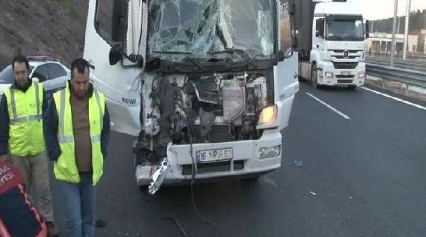 3. K&ouml;pr&uuml; Yolunda Kaza: 1 Yaralı