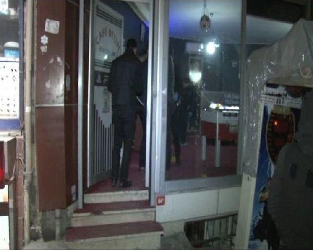 Sultangazi'de Oyun Salonunda Silahlı Kavga: 2 Ölü