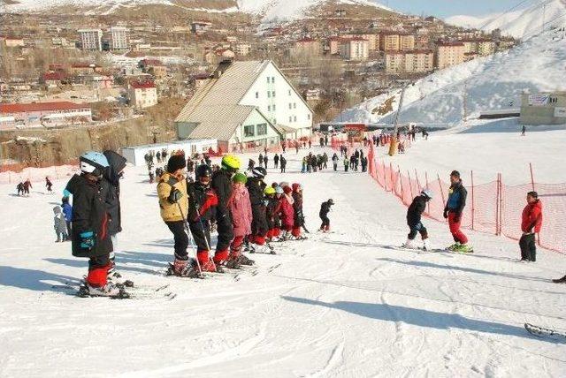 Bitlis’te Geleceğin Sporcuları Yetiştiriliyor