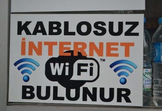 (özel Haber) Kahvehanede Ücretsiz İnternet Hizmeti