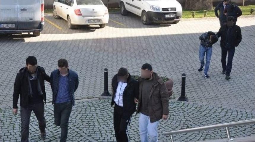 Zehir Tacirlerine Operasyon: 8 G&ouml;zaltı