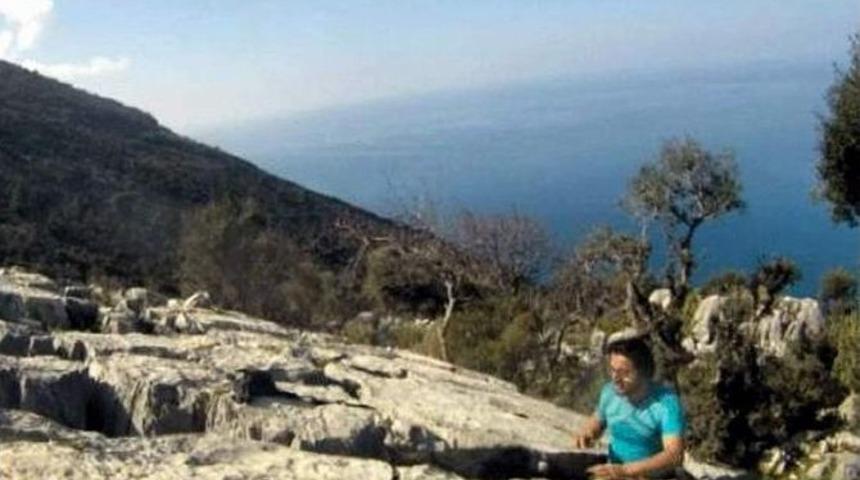 Kayalıklara Sıkışmış Ke&ccedil;iyi Doğa Sporcusu Kurtardı