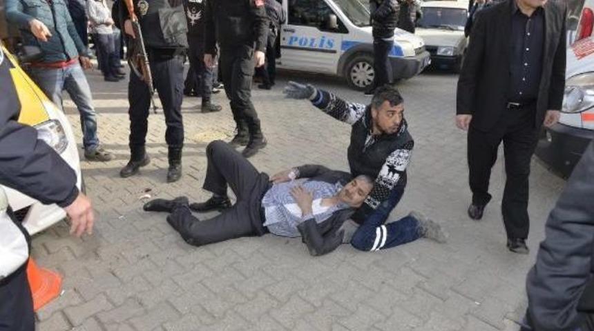 Adana'da Silahlı &Ccedil;atışma: 4 Yaralı(1)