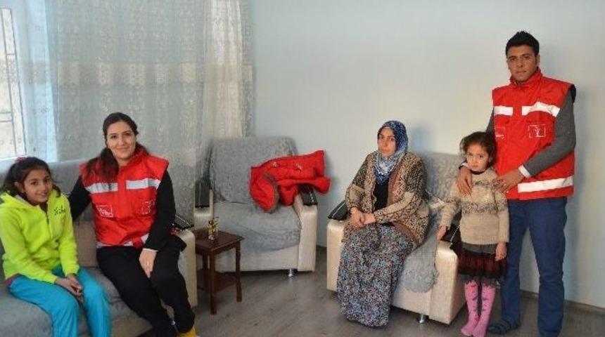 Van&rsquo;da Ter&ouml;r Olaylarında Yaralanan Ve Şehit D&uuml;şenlerin Ailelerine Ziyaret