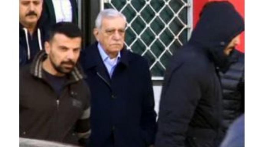 Ahmet T&uuml;rk'&uuml;n Tahliyesini Sağlayacak Sağlık Raporu Ortada Yok