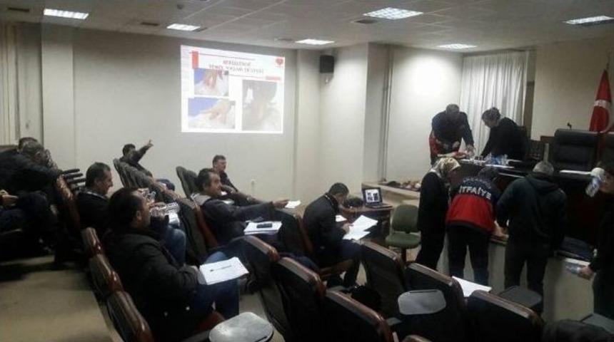 Ak&ccedil;akoca Belediyesi Personeline İlk Yardım Eğitimi