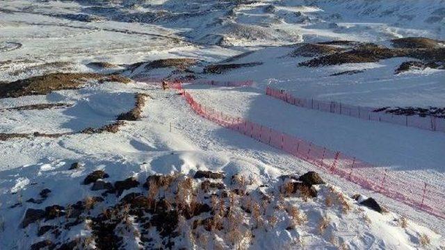 Sömestir Tatiline Gelen Liseli Genç, Erciyes'te Kayak Yaparken Uçuruma Düşüp Öldü