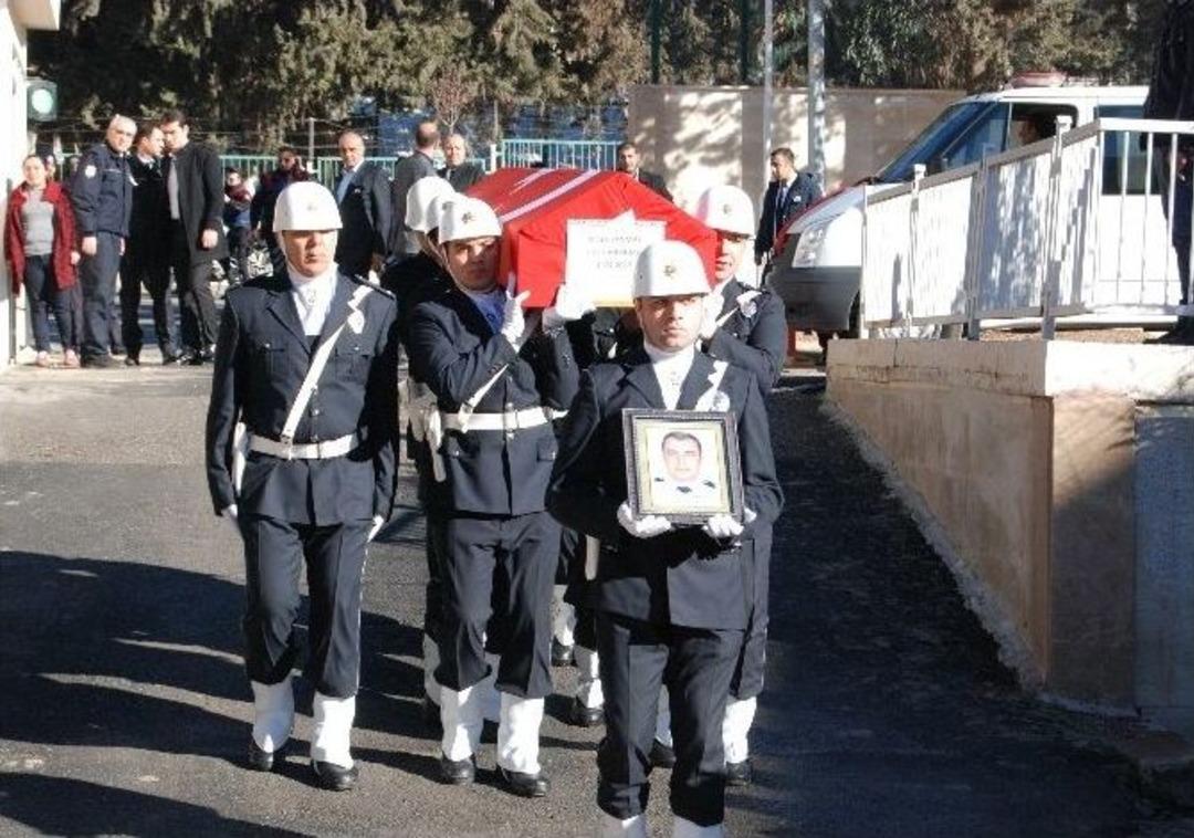Kazada Hayatını Kaybeden Polis İ&ccedil;in T&ouml;ren D&uuml;zenlendi