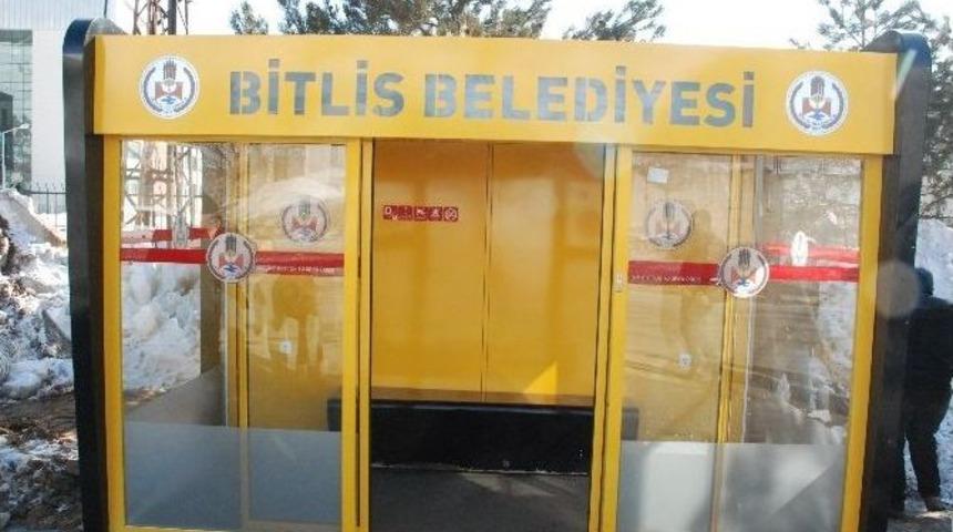 Bitlis Belediyesinden Klimalı Ve Televizyonlu Otobüs Durağı