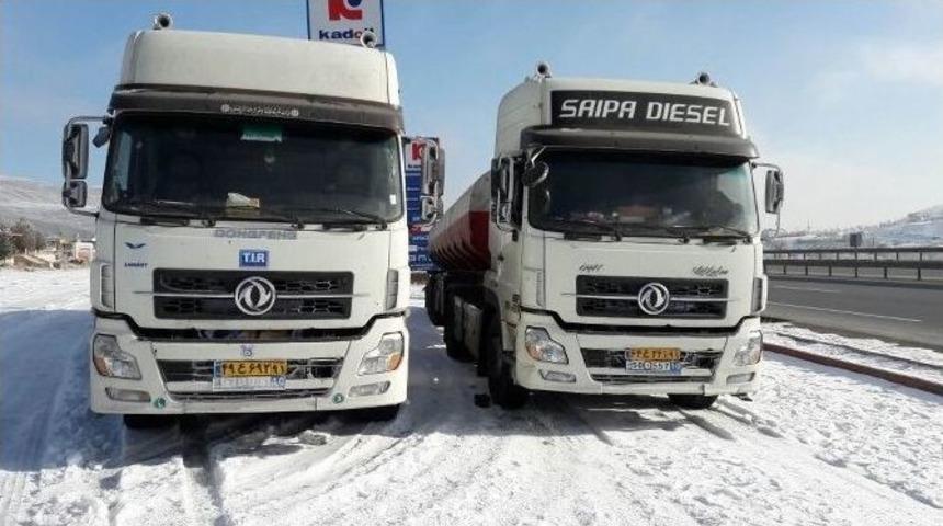 Tır&rsquo;da Uyuyan 2 İranlı Karbonmonoksit Gazından Zehirlenerek &Ouml;ld&uuml;