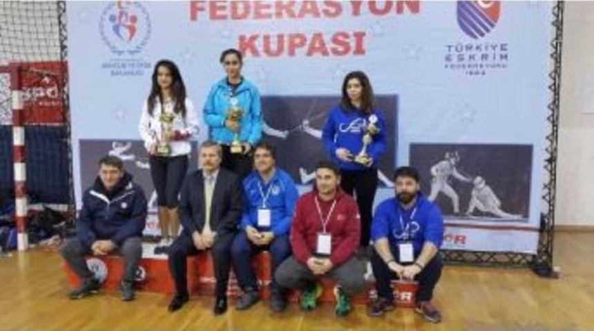 Kağıtspor, Pendik&rsquo;ten Madalya İle D&ouml;nd&uuml;