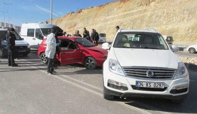 Uygulamadan Kaçarken Kaza Yaptı