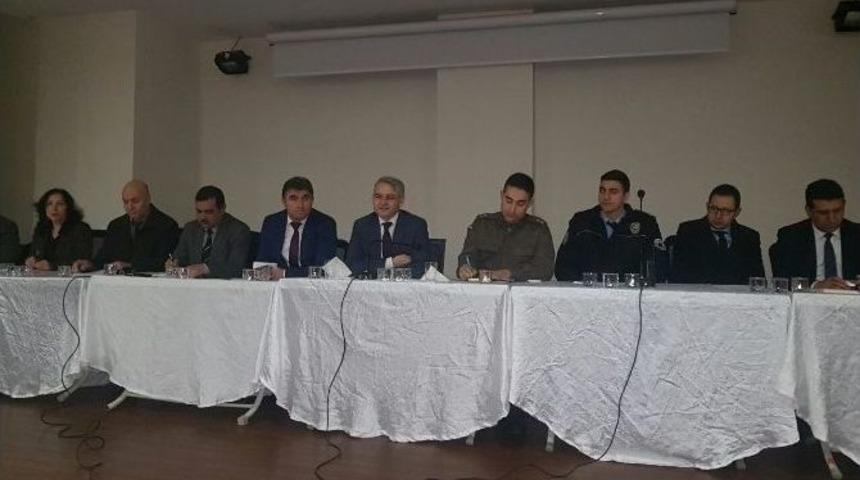 Kula&rsquo;da Sorunlar İstişare Yoluyla &Ccedil;&ouml;z&uuml;lecek