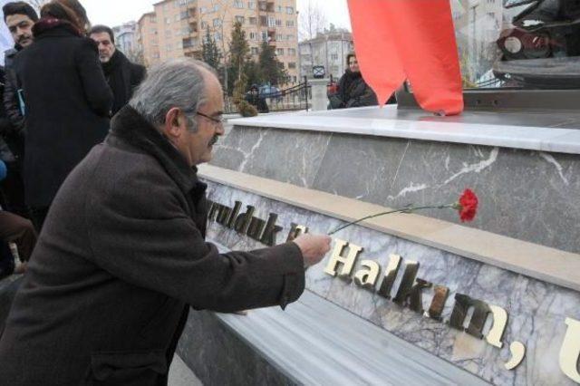 Uğur Mumcu, Bombalanan Otomobilinin Sergilendiği Parkta Anıldı