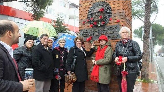 Burhaniye’de Uğur Mumcu Anıldı