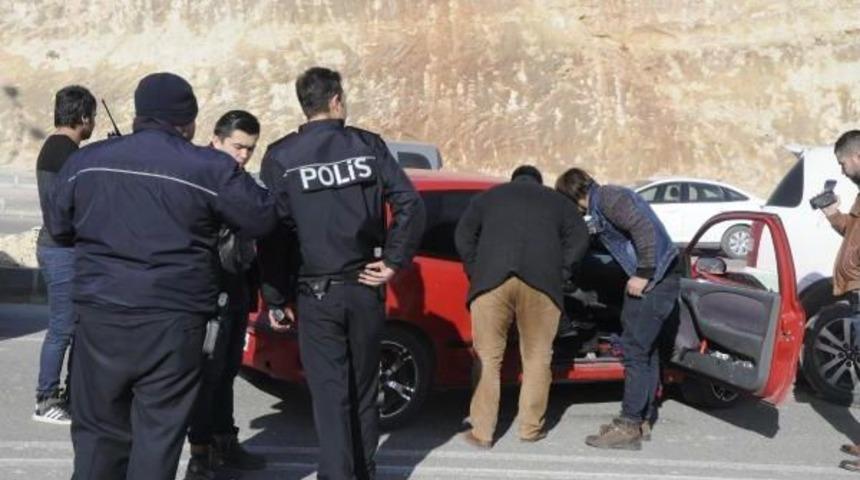 Hırsızlık Ş&uuml;phelileri Kovalamaca Sonucu Yakalandı