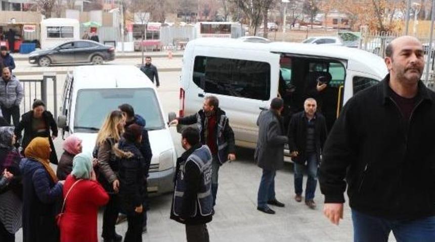 Kırıkkale'de Fet&ouml; Operasyonunda 14 Emniyet&ccedil;i Adliye'de