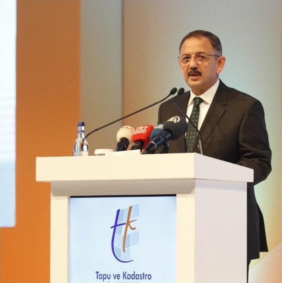 &Ccedil;evre Ve Şehircilik Bakanı Mehmet &Ouml;zhaseki: