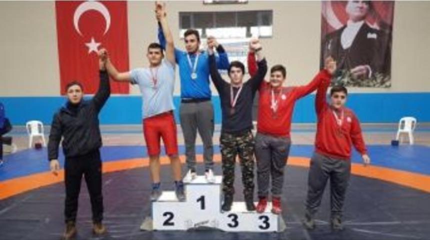 K&ouml;rfezli G&uuml;reş&ccedil;iler 6 Madalya Kazandı