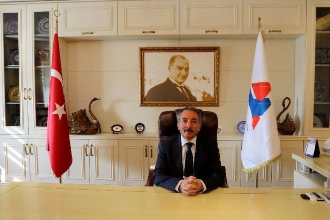 Ağrı İbrahim &Ccedil;e&ccedil;en &Uuml;niversitesinde Devir Teslim T&ouml;reni