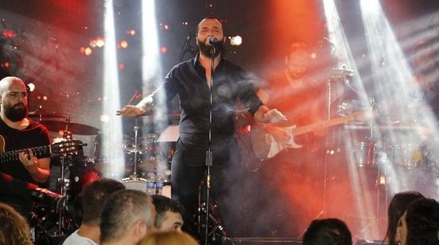 Berkay Şarkılarıyla Uludağ&rsquo;ı Isıttı