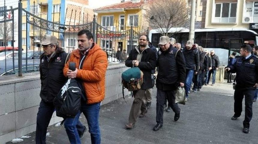 Eskişehir&rsquo;de 13 Fet&ouml; Ş&uuml;phelisi Adliyede