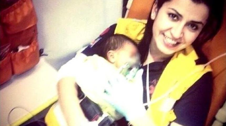 Yaralıya M&uuml;dahale Ederken Otomobilin &Ccedil;arptığı Sağlık&ccedil;ı &Ouml;ld&uuml;