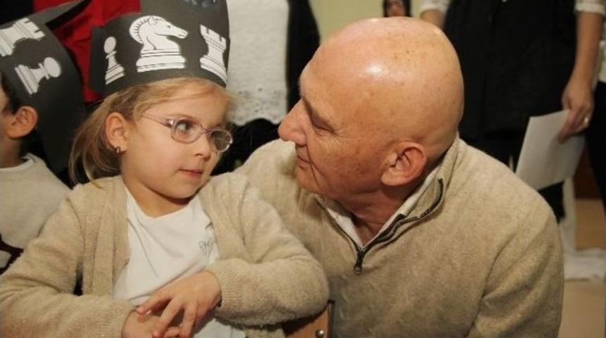 Kartallı Minikler Uğur Mumcu Anısına Hamlelerini Yarıştırdı