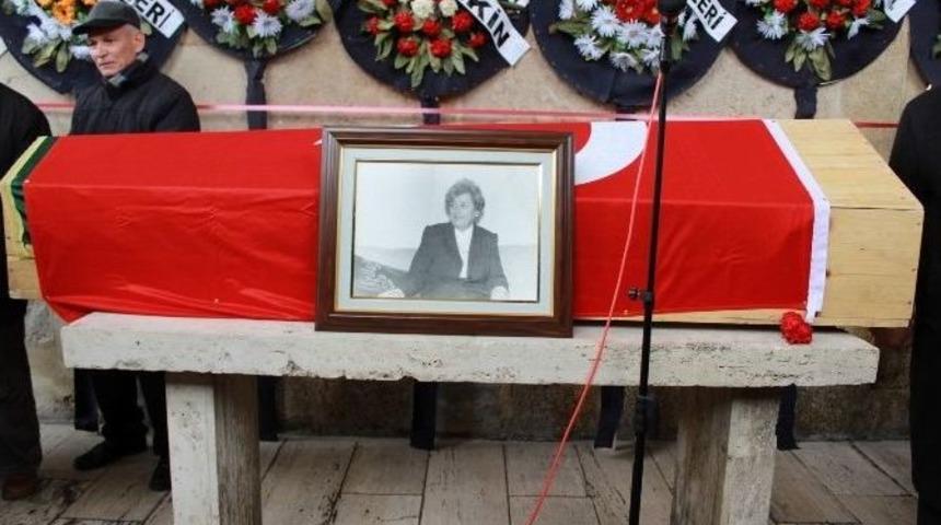 Edirne&rsquo;nin İkinci Kadın Milletvekili T&uuml;rkan Se&ccedil;kin Hayatını Kaybetti