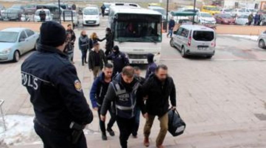 Edirne&rsquo;De 7 Polis Fet&ouml;&rsquo;Den Tutuklandı