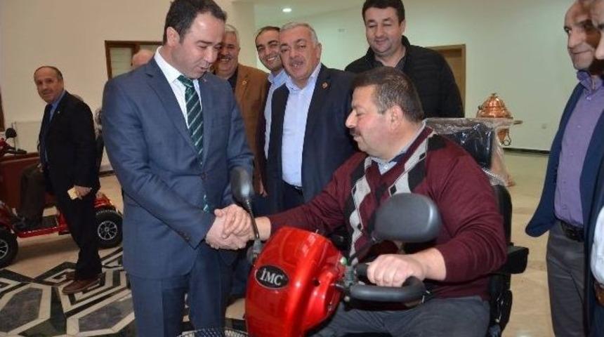 Tokat&rsquo;ta Engellilere Ak&uuml;l&uuml; Tekerlekli Sandalye Desteği