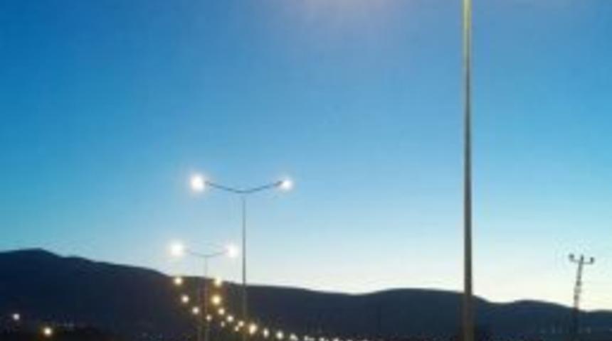 Dicle Elektrik Dağıtım Kurtalan &Ccedil;evre Yolunu Aydınlattı