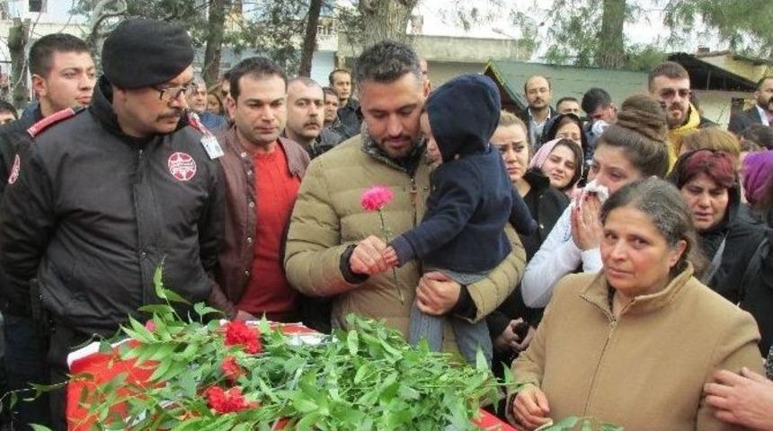 Trafik Kazasında Hayatını Kaybeden Hemşire İ&ccedil;in T&ouml;ren D&uuml;zenlendi