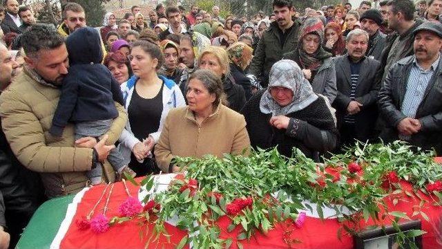 Trafik Kazasında Hayatını Kaybeden Hemşire İçin Tören Düzenlendi