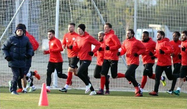 Antalyaspor, Aytemiz Alanyaspor Maçının Hazırlıklarına Başladı