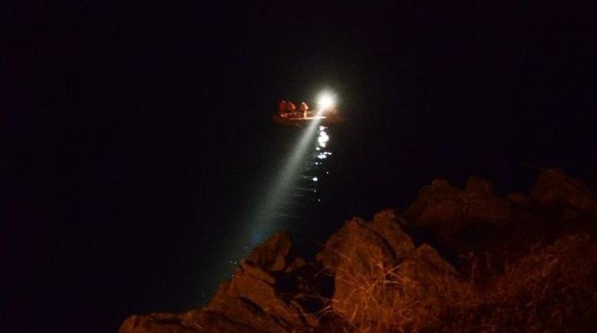 Denize Atladığı İddia Edilen Kadın İ&ccedil;in Arama &Ccedil;alışması Başlatıldı