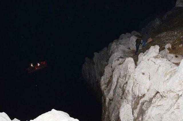 Denize Atladığı İddia Edilen Kadın İçin Arama Çalışması Başlatıldı