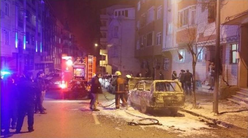 Park Halindeki Aracı Benzin D&ouml;k&uuml;p Yaktılar