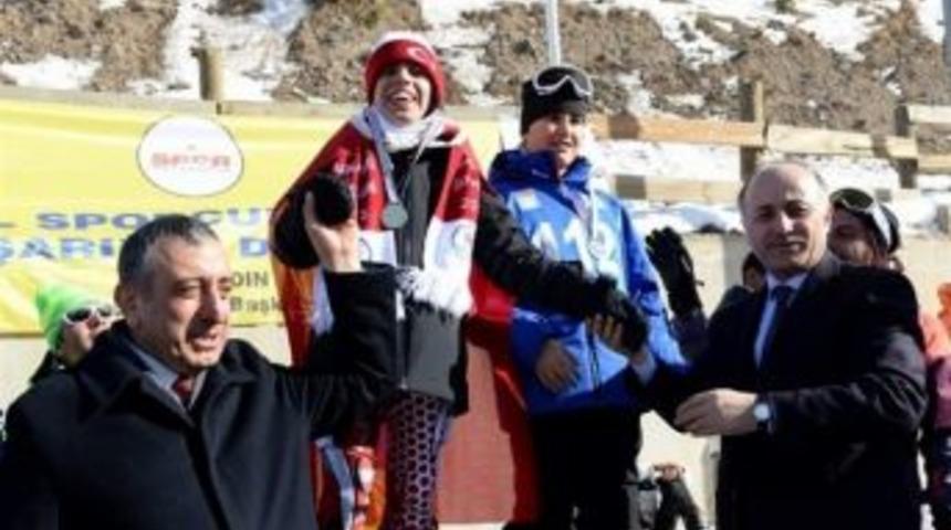 Aydınlı Yağız&rsquo;dan Kayakta &Ouml;zel Başarı