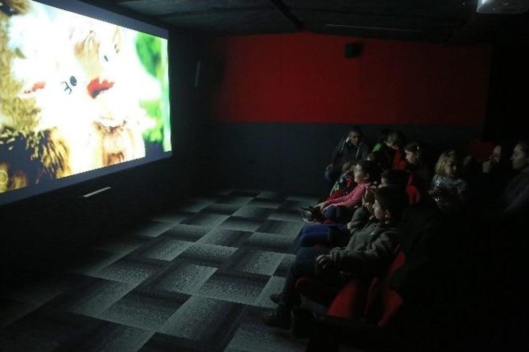 &ldquo;başkan Amca&rdquo;dan Karne Hediyesi