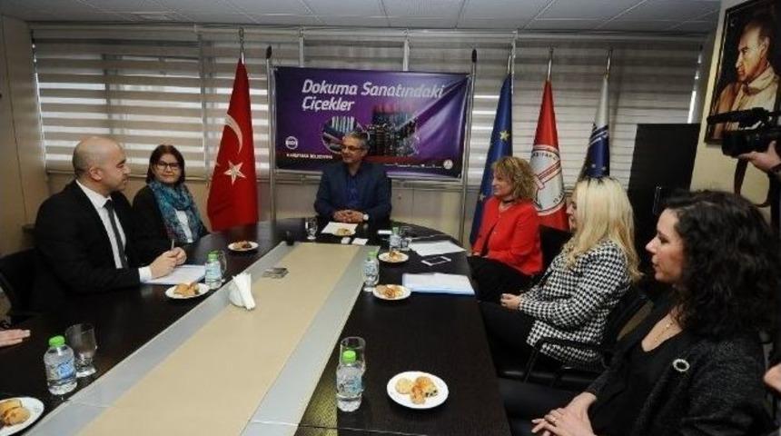 Kadınlara &Ouml;nce Eğitim Sonra İş