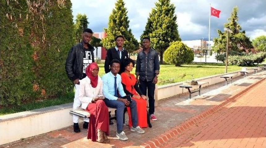 Ad&uuml; D&uuml;nyanın En İyi &Uuml;niversiteleri Listesinde