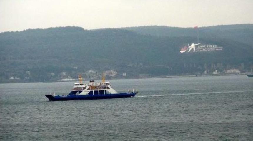 &Ccedil;anakkale'de Adalara Feribot Seferlerine Fırtına Engeli