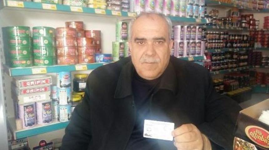 Adil &Ouml;ks&uuml;z, Soyadını 'cant&uuml;rk' Olarak Değiştirdi