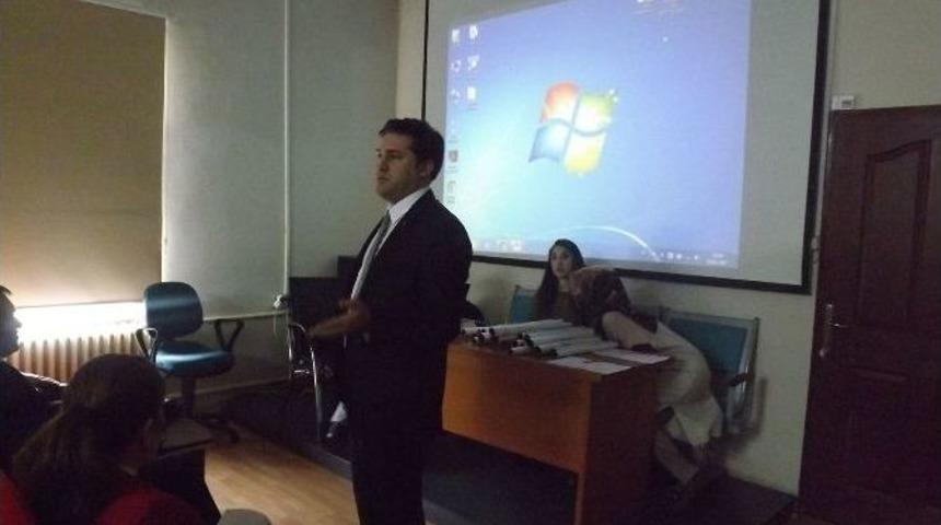 Kars’ta Aile Hekimlerine Hızlı Antijen Testi Kullanımı Eğitimi Verildi