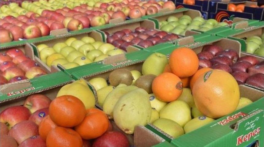 Başkent&rsquo;te Yazın En &Ccedil;ok Karpuz, Yıl Boyu Da Domates T&uuml;ketiliyor